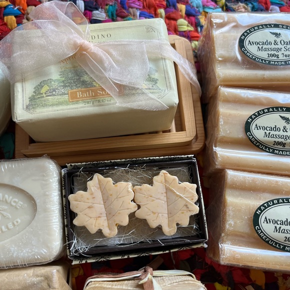 12 BUNDLES OF NATURAL SOAP - Picture 6 of 6